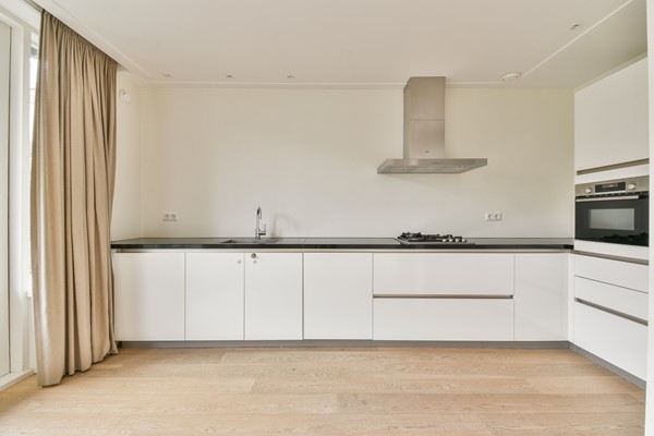 Medium property photo - Volkerakstraat 42-2, 1078 XT Amsterdam